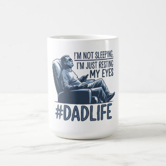 Lustigt citattecken i pappa som vilar på ögon kaffemugg