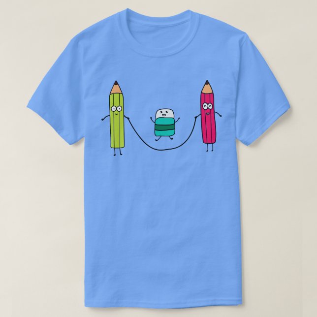 Lustigt Cute Pensils och radergummi som spelar upp T Shirt (Design framsida)