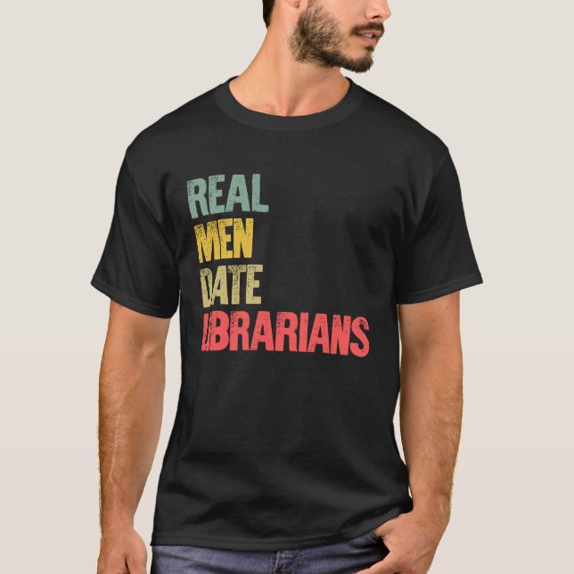 Lustigt Dag Real Manar Date Librarians T Shirt (Framsida)