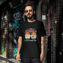 Lustigt en katt äger mig