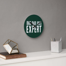 Lustigt felaktigt Pappa-joke-laddning Runda Clock Rund Klocka