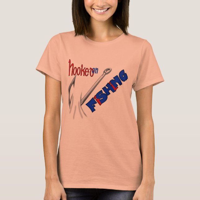 Lustigt fiske som fastnat på fiske tee shirt (Framsida)