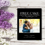 Lustigt Free Cake Bröllop-foto Spara datum Meddelande Vykort<br><div class="desc">Vi presenterar vårt söta och charmerande gratis foto av Bröllop Spara vykortet för datum! Perfekt för par som anser att skratt är det bästa sättet att få fart på bröllop. Med det här vykortet får du glädjens och stollig innersta väsen, och det innehåller ett vackert budskap som säkert kommer med:...</div>