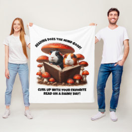 Lustigt Guineas Grisar under Röda svampar Fleecefilt