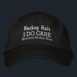 Lustigt "Hockey Hair I DO Care anpassningsbar Team Broderad Keps<br><div class="desc">Du vet hur mycket ishockeyspelarna kärlek har sina långa lås. . - Det här är hatten för dem! Det fina basebollsockeln i stil står "Hockey Hair I Do Care". (Du kan också ändra detta till Hockey Hair Don't Care." Lägg till ditt team eller din spelare namn nedan och ändra enkelt...</div>