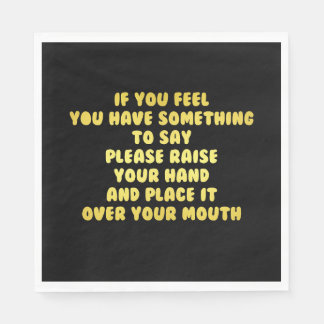 Lustigt höja handen för att tala skämt pappersservett