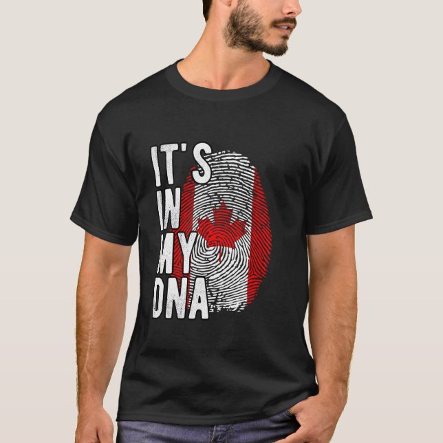 Lustigt i min DNA Canada flagga Fingerprint T Shirt (Framsida)