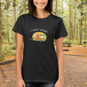 Lustigt i viloläge runt RV-kameran Mörk T Shirt