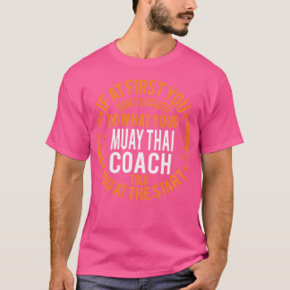 Lustigt idrottsutövande och spelare Lusj Thai T Shirt