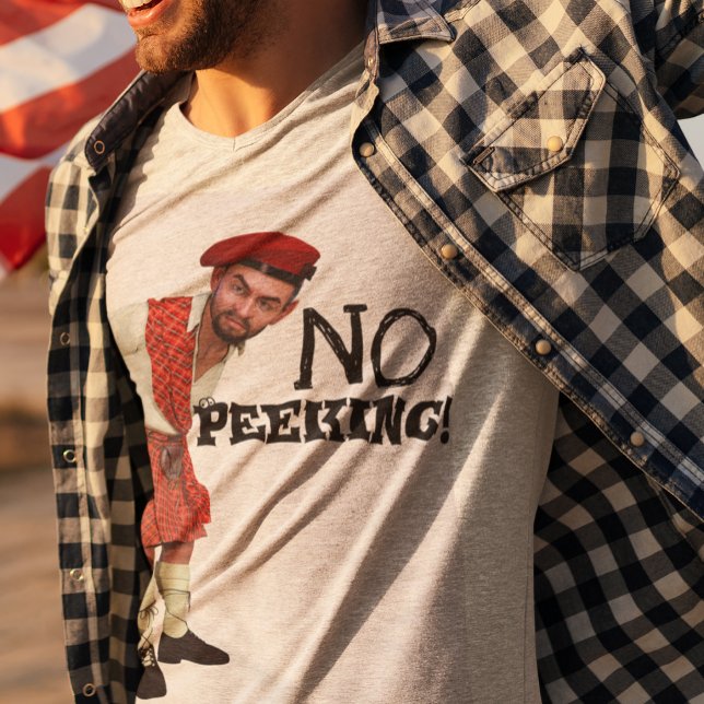 Lustigt "INGEN Peeking!" Scottish Kilt Wearers Pla T Shirt (Skapare uppladdad)