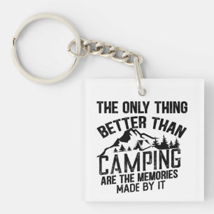 Lustigt kamper-slogan sommarcampingcitat
