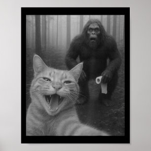 Lustigt katt överraskad Lycklig Selfie med Bigfoot Poster
