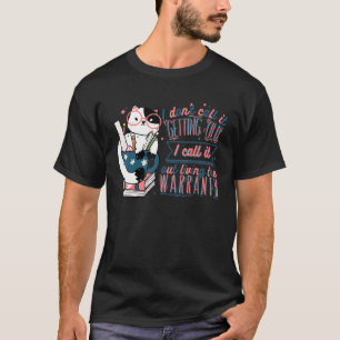 Lustigt katt som läser Bok kallar jag det utanför  T Shirt