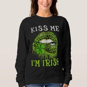Lustigt Kiss Me jag är Irish Lip St patrick's day  T Shirt
