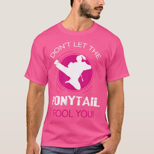 Lustigt låt inte påvens fool dig för Karate Gi T Shirt (Framsida)