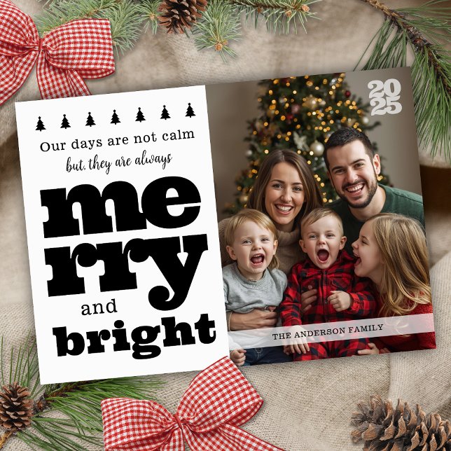 Lustigt Merry och Bright Stor-familjens julkort (fun merry and bright christmas card for big family photo that isn't perfect and chaos loving humor)