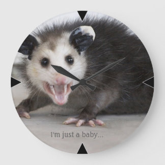 Lustigt opossum-anpassade naturväggklocka stor klocka
