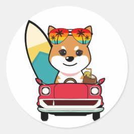 Lustigt Orange Hund kör till stranden Runt Klistermärke