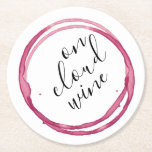 Lustigt på Cloud Vin Round Papper Underlägg<br><div class="desc">Roligt vin party underlägg med ord "On Cloud Vin" i en modern handskriven manustypografi med vin ring. Elegant om dina roliga vin-provsmakande party som dina gäster kommer att göra i kärlek. Perfekt för vin-provsmakande Födelsedagsfester och bachelorette-partiidéer party. Besök www.zazzle.com/dotellabelle om du vill se mer vin-provsmakning av party dekorationer och utformningar...</div>