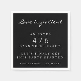 Lustigt Pandemiskt Bröllop efter uppskjutet Kärlek Pappersservett