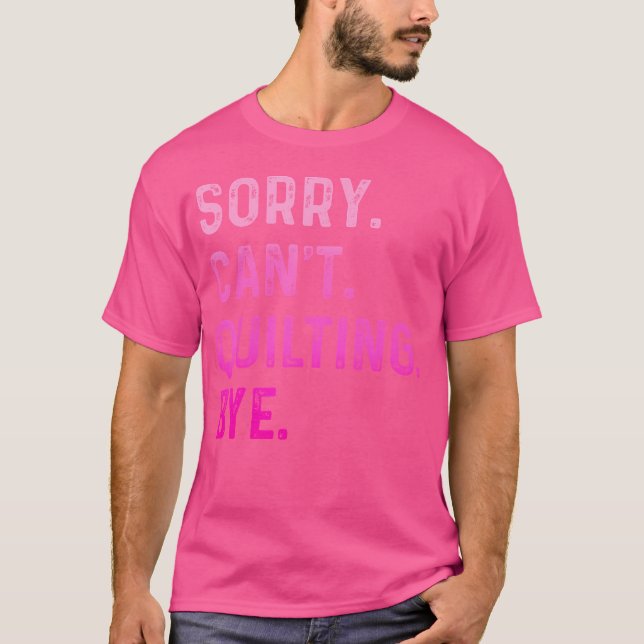 Lustigt, Quilting Art för kvinnor som syr ett snab T Shirt (Framsida)