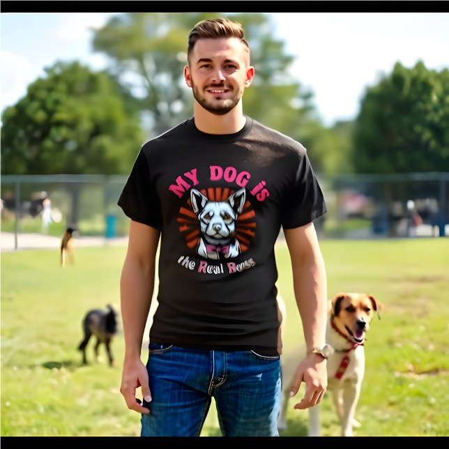 Lustigt Retro "Min Hund är Real Chef T Shirt (Funny Retro T-Shirt "My Dog Is The Real BOSS")