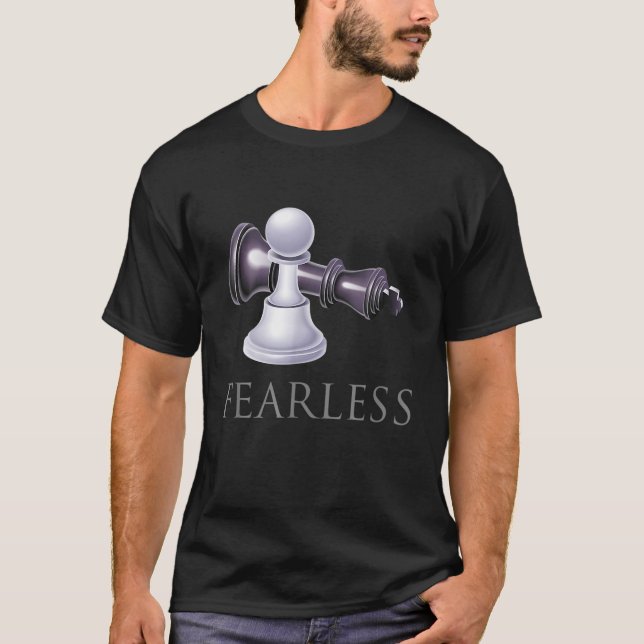 Lustigt schack - Fearless, Chess Player Smart Gift T Shirt (Framsida)