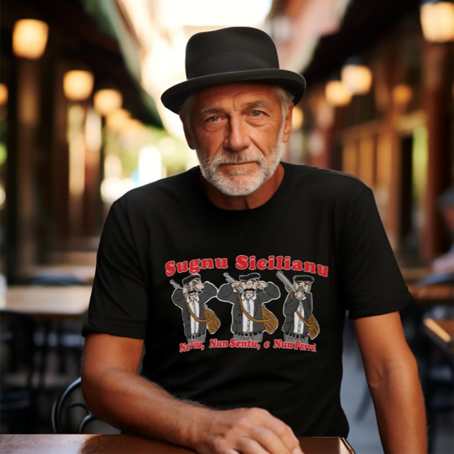 Lustigt sicilianskt talande tecken: Jag är sicilia T Shirt (Sugnu Sicilianu (means I'm Sicilian (male) in dialect)
Black Tee)