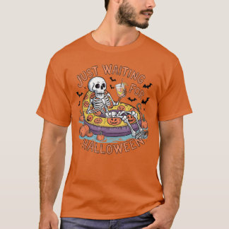 Lustigt Skeleton Halloween väntar bara på Hallowee T Shirt