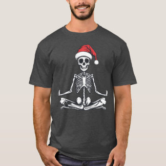 Lustigt skelett som gör lite yoga på Halloween TSh T Shirt
