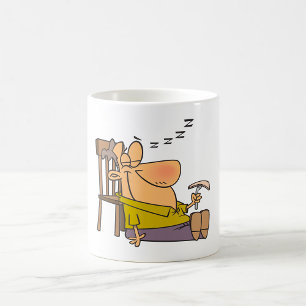 Lustigt Sömnig Man Napping med Sandwich Kaffemugg