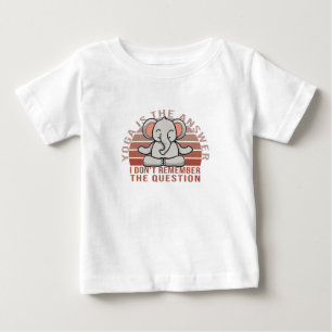Lustigt söt elefant som gör yoga. t shirt