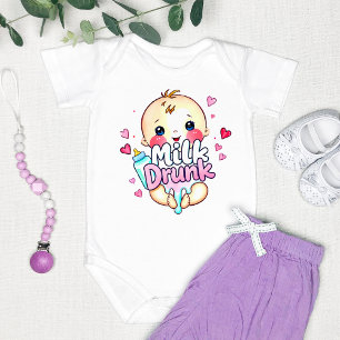 Lustigt söt "Mjölk Drunk" T Shirt