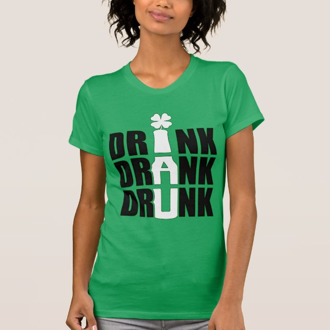Lustigt St. Patrick-Dag som dricker Party Beer Hum T Shirt (Framsida)