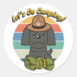 Lustigt svart hund vill gå och campa runt klistermärke