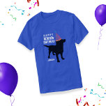 Lustigt Svart lab Hund Anpassningsbar Ålder och Na T Shirt<br><div class="desc">Perfektens anpassningsbar-t-shirt för hundälskare - designen har en svart labrador eller återhämtar hund silhouette med en födelsedagsfest hatt. Lägg till din egen text - "Lycklig ??th Birthday" och födelsedagsmannens namn. Utformning av roligt för alla som kärlek hundar och fyller år. Djurälskare, barn, föräldrar - så gott som alla kommer att...</div>