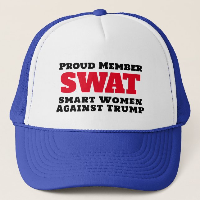Lustigt "SWAT: Smart Women against Trump" Keps (Framsida)