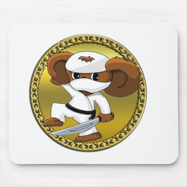 Lustigt tecknad Cheburashka-björn med svärd Musmatta (Framsidan)