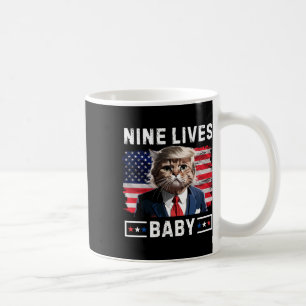 Lustigt trumfkort 9 Lives Baby-lustiga röstning fö Kaffemugg