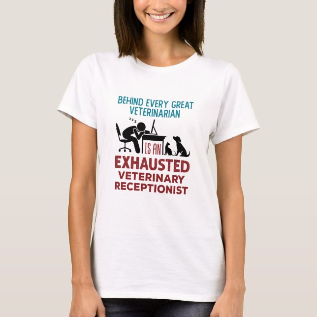 Lustigt utförd veterinärreceptionist t shirt (Framsida)
