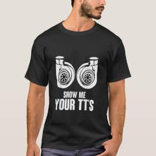 Lustigt visa Tävlan med den dubbla turbobilen T Shirt