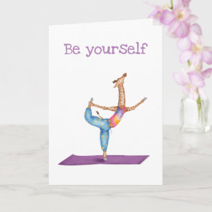 Lustigt yoga giraffe 'Be dig själv'-kort Kort