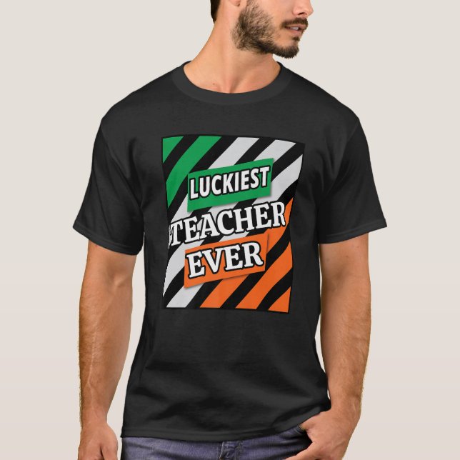 Lustiny presenterar St patrick's day Luckiest Teac T Shirt (Framsida)