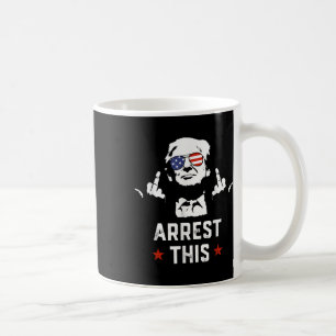 Lustiny Trump Arrest Denna Donald Trump Mitten Kaffemugg