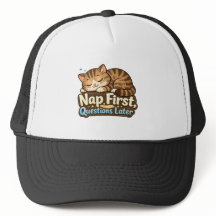 Luta dig först, fråga sen Hatt med sovande katt fö