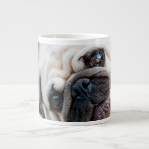 Lutande mops-huvud jumbo mugg