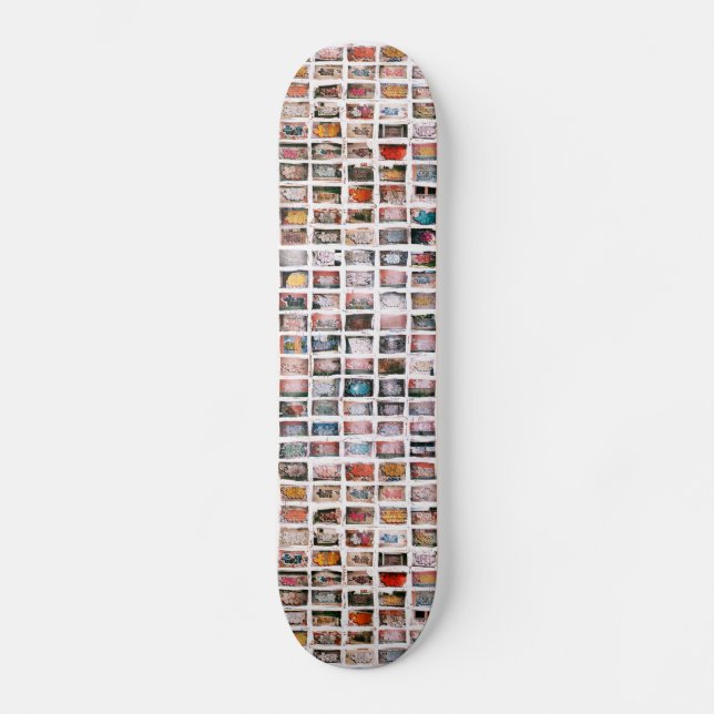 Lutande"ThrowUps" Skateboard (Framsida)
