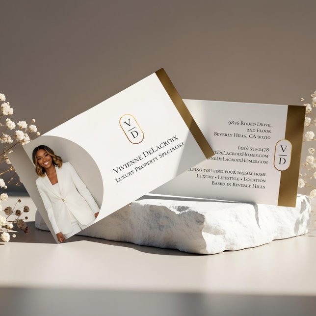 Luxe Modern Guld Båge Monogram Fastighetsfoto Visitkort (Luxury Modern Gold Arch Monogram Real Estate Photo Business Card)
