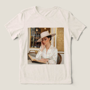 Luxe Opalescent Cafe Porträtt, av ett kvinnligt T- T Shirt