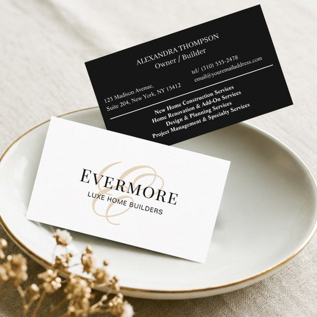 Luxe Svart Vitt Monogram Hem Entreprenör Renoverin Visitkort (Luxe Black White Monogram Home Contractor Remodel Business Card)
